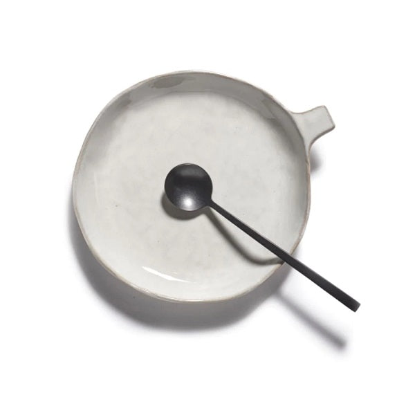 Assiette / Coupelle plate "La mère" avec anse de Marie Michielssen pour SERAX
