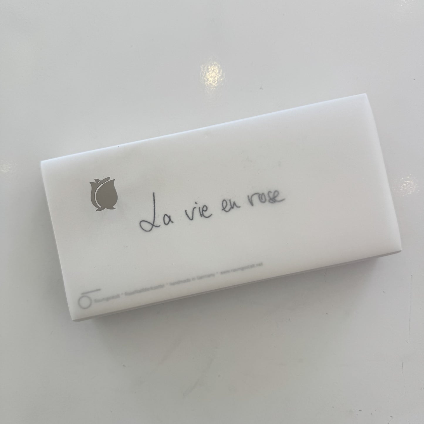 Bloc-notes décoratif sur un support de chêne avec un clou "Rose"