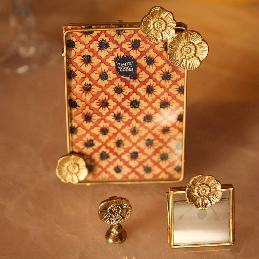 CADRE_DORE_FLEURS_DOREES_LA_PETITE_BOITE_JAUNE