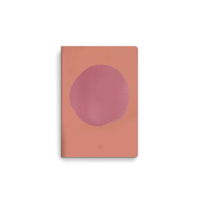 Petit carnet A6 souple de poche, graphique et de couleurs rose.