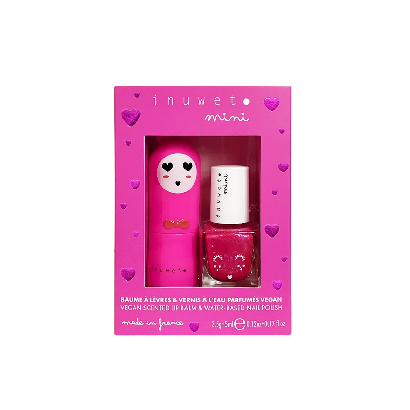Petit coffret pour enfant regroupant un baume à lèvre à la cerise et un vernis à l'eau à la fraise.