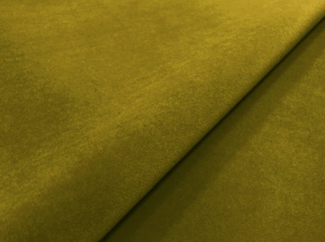 Fauteuil 366 d'inspiration année 70 en chêne et velours olive de 366 CONCEPT