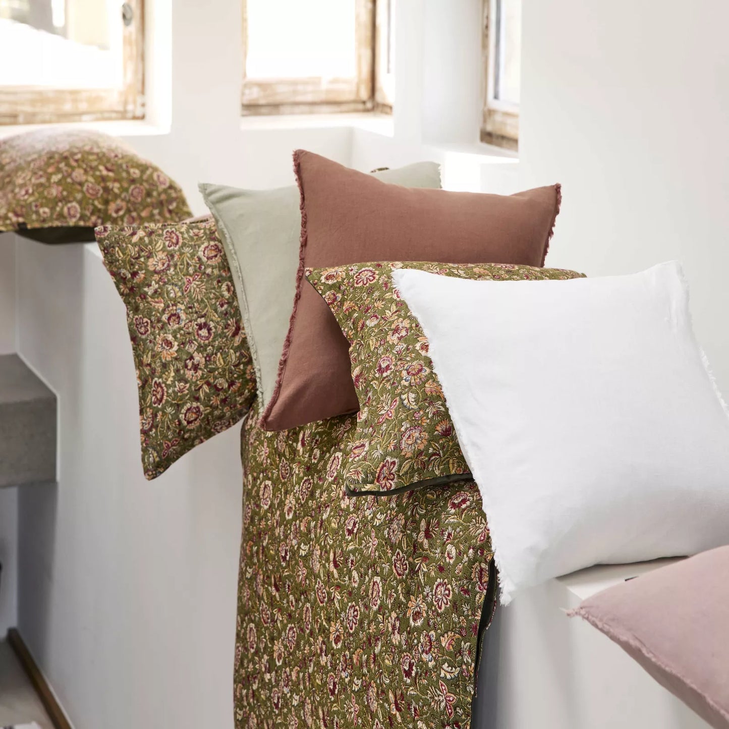 Coussin en lin imprimé fleuri, modèle Samara - Haomy