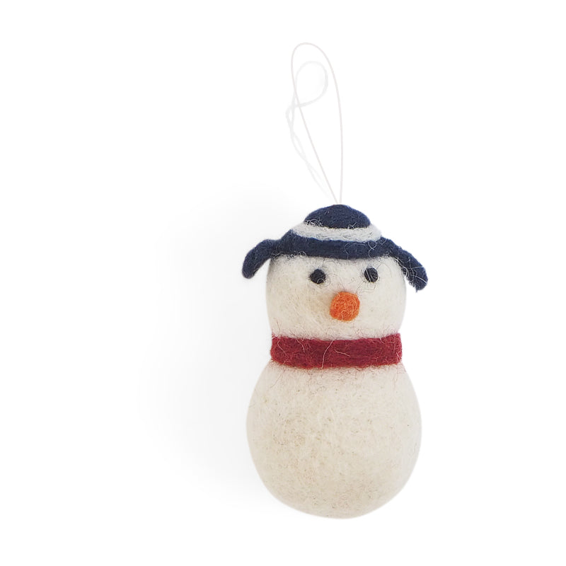Décoration de Noël en laine feutrée à suspendre toute ronde représentant un bonhomme de neige.
