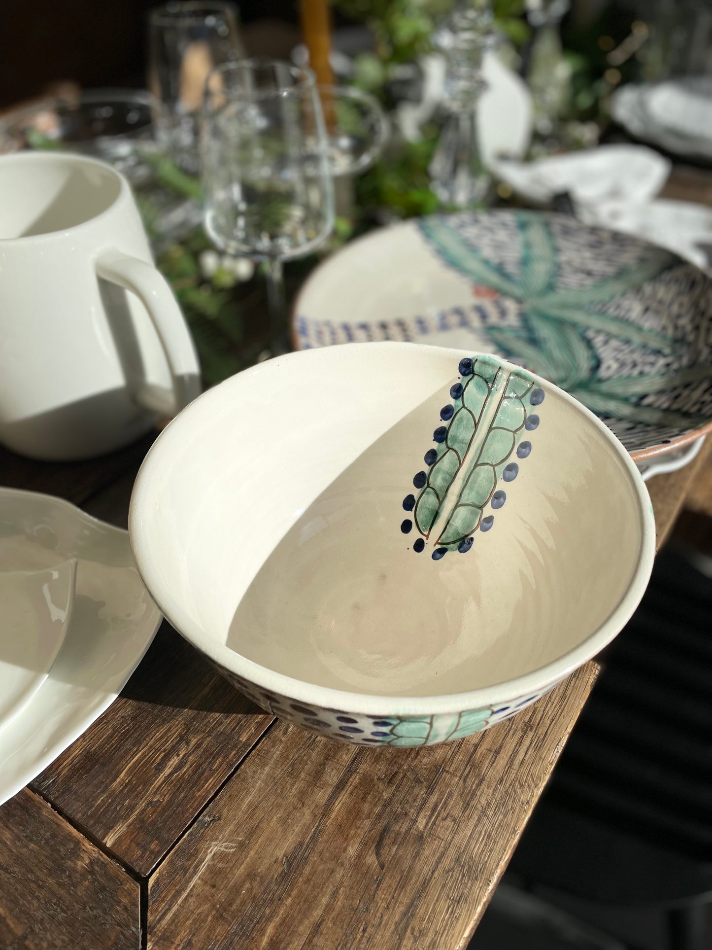 Saladier artisanal en céramique traditionnelle avec motifs peints à la main FOLIAGE