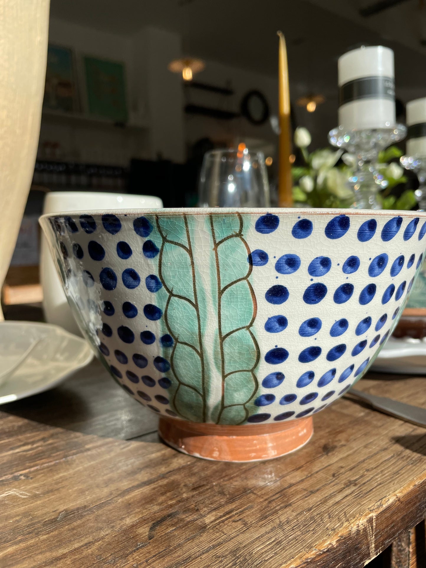 Saladier artisanal en céramique traditionnelle avec motifs peints à la main FOLIAGE