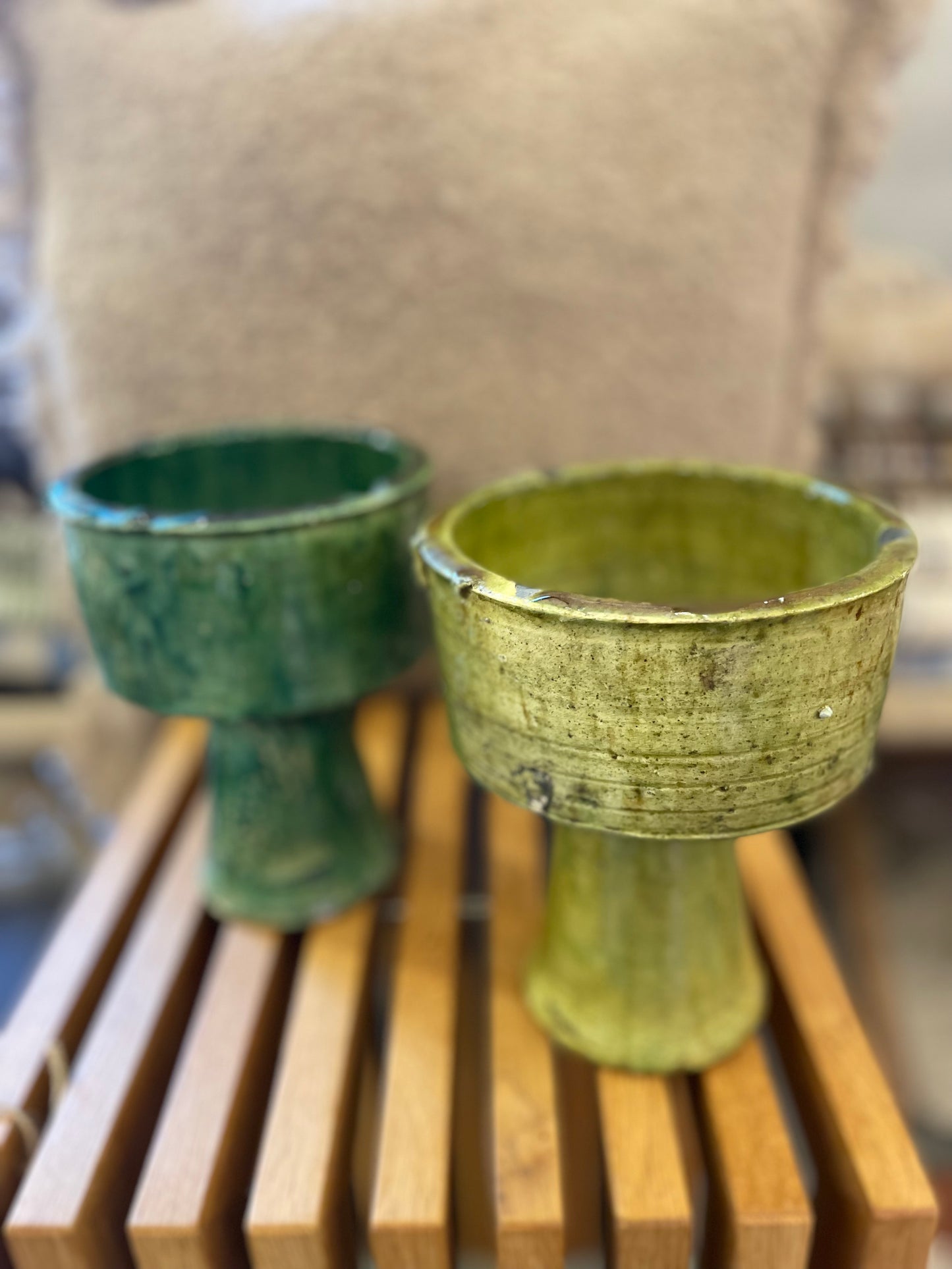 Pot ou coupe sur pied en poterie traditionnelle de Tamegroute