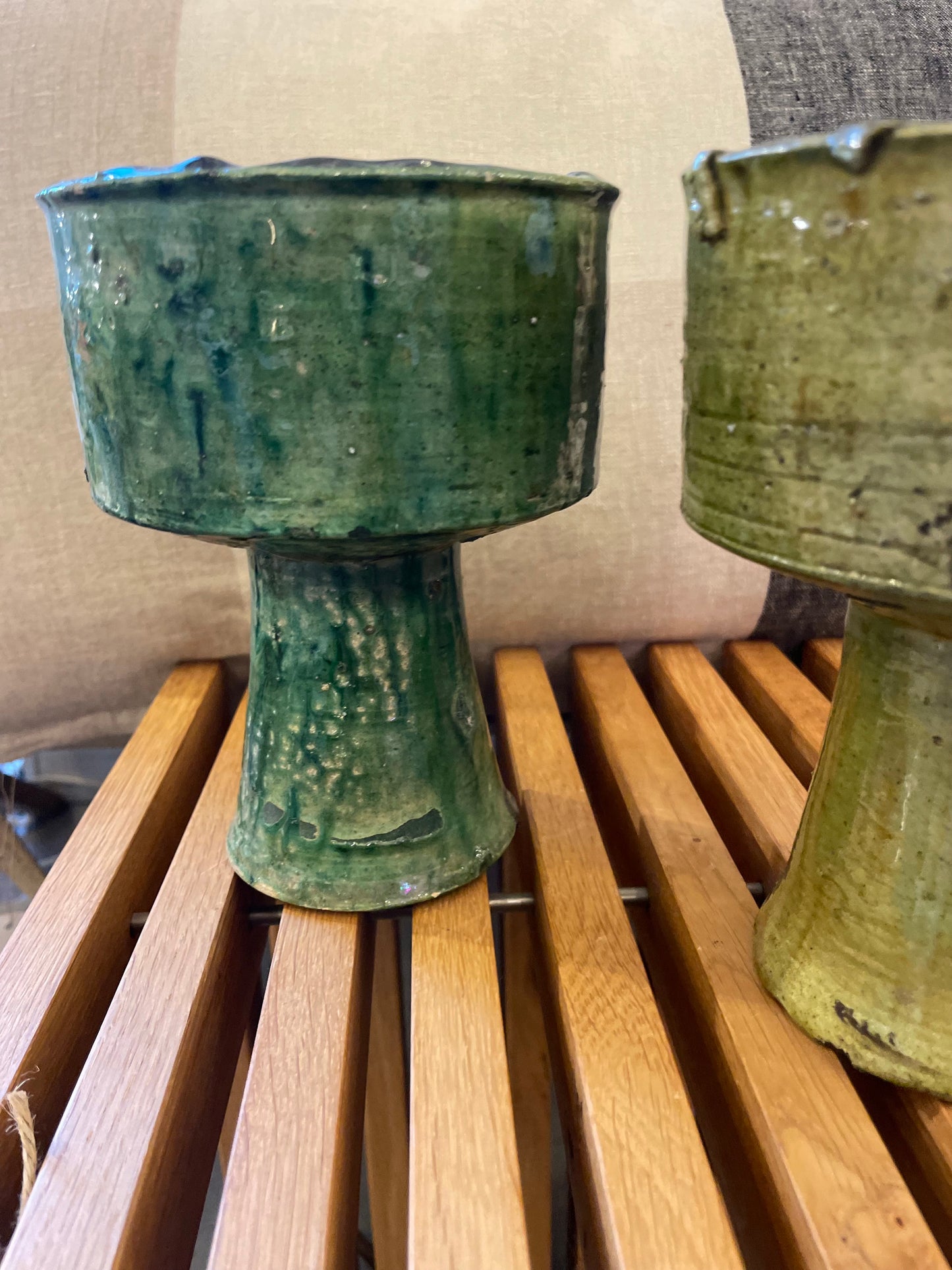 Pot ou coupe sur pied en poterie traditionnelle de Tamegroute