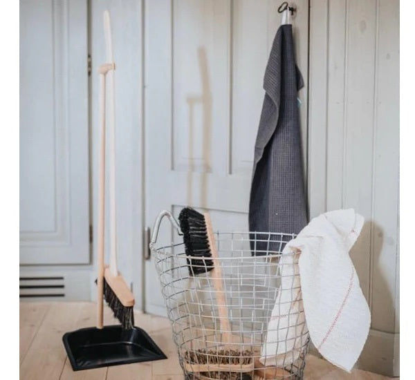 Balai et son ramasse poussieres