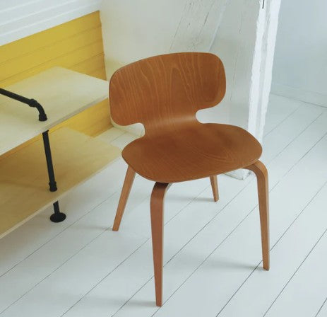 Chaise design en bois de hêtre teinté 100 % Française H10 avec dossier bas