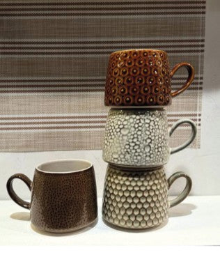 Coffret set de 4 grand mugs en céramique travaillé à relief esprit 