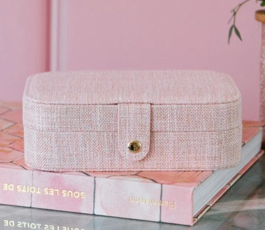 Boite à bijoux de voyage ou pour la maison : la rectangulaire à étage