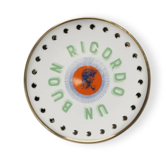 Assiettes à l'italienne avec jolis motifs et textes de chez BITOSSI
