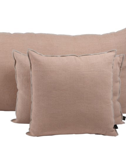 Coussin Haomy en lin lavé uni avec surpiqûre modèle CHENNAI 45 x 45 cm