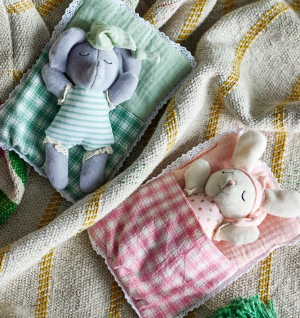 LOT DE DEUX PETITES POUPEES LAPIN ET ELEPHANT - LA PETITE BOITE JAUNE