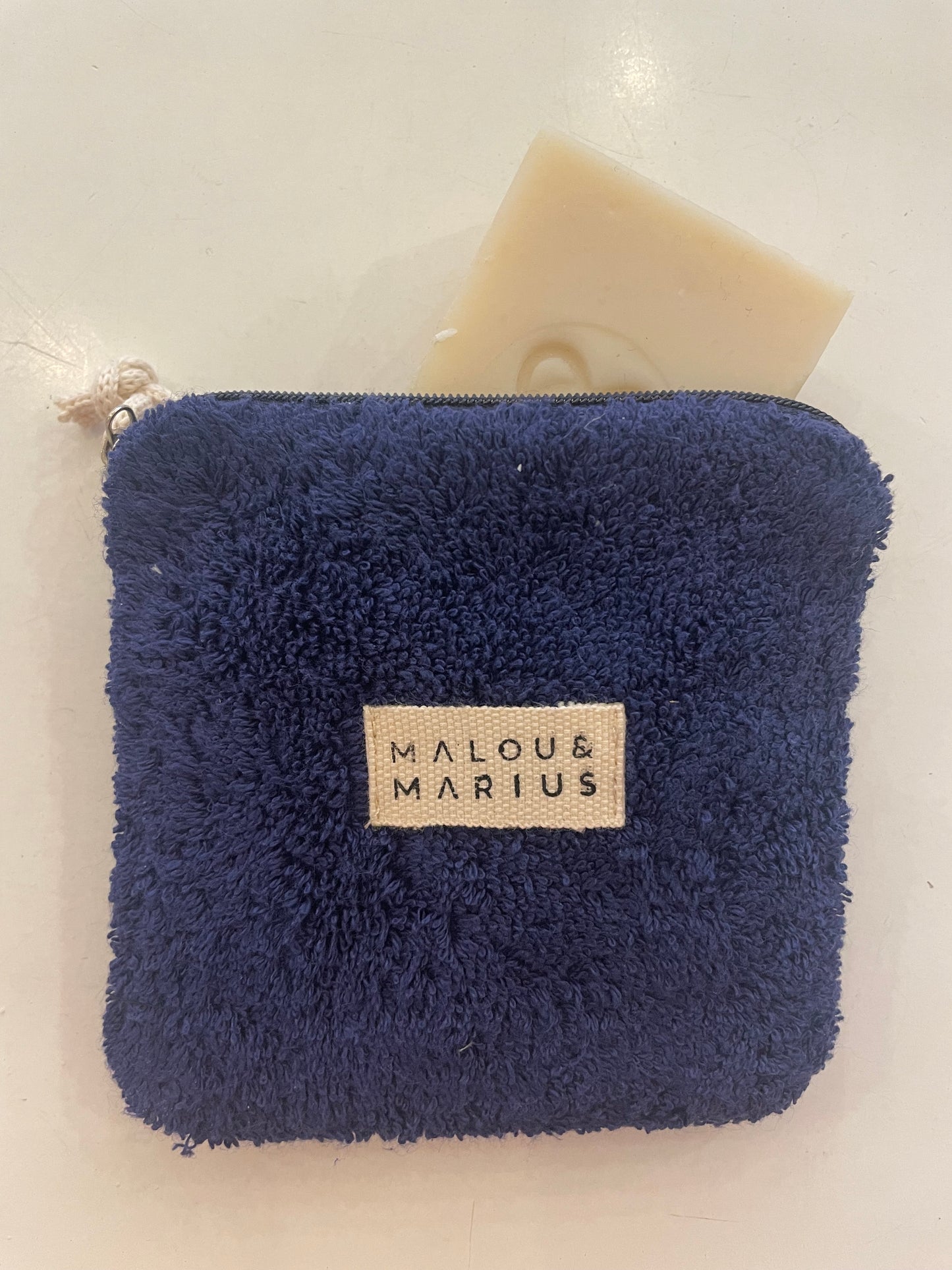 Trousse_de_transport_etanche_bleu marine_pour_savon