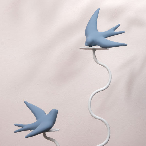 hirondelle monochromic bleu infini