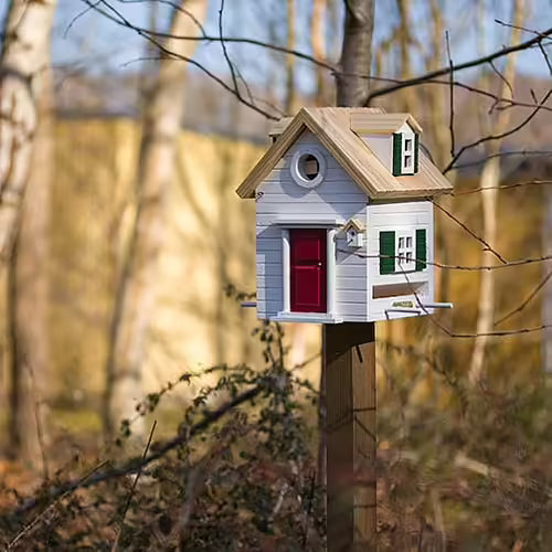 Maison mangeoire ou nichoir pour oiseaux