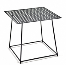 Charger l&#39;image dans la galerie, Table d&#39;appoint carrée en métal noir de la série Flippo Antonino Sciortino pour Serax
