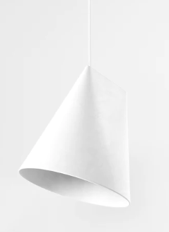 Suspension en céramique blanche design de chez MOEBE modèle large