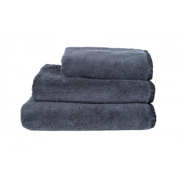 Serviettes d'invités en éponge, modèle Issey, coloris denim.
