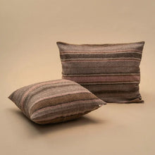 Charger l&#39;image dans la galerie, Coussin en laine MOISMONT 50 x 50 cm
