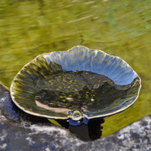 Charger l&#39;image dans la galerie, Feuille d&#39;Alchemille en grès Christian TORTU

