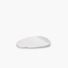 Charger l&#39;image dans la galerie, Assiette &quot;perfect imperfection&quot;
