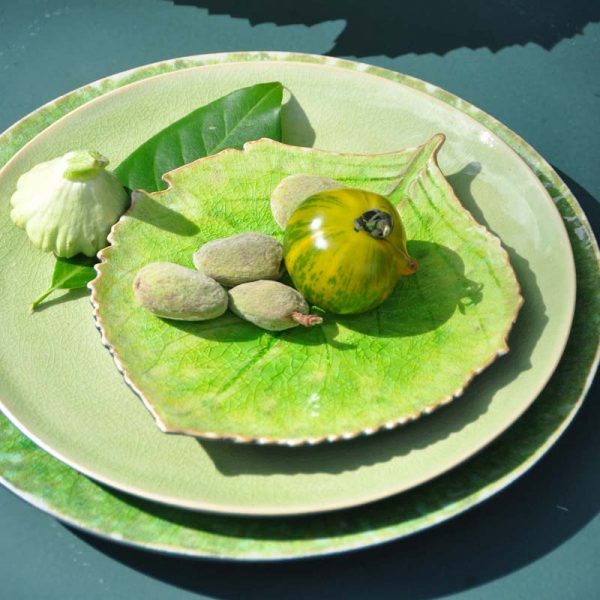 Assiette_en_feuille_d_hydrangea_L par_Christian_Tortu_1-_LA_PETITE_BOITE_JAUNE