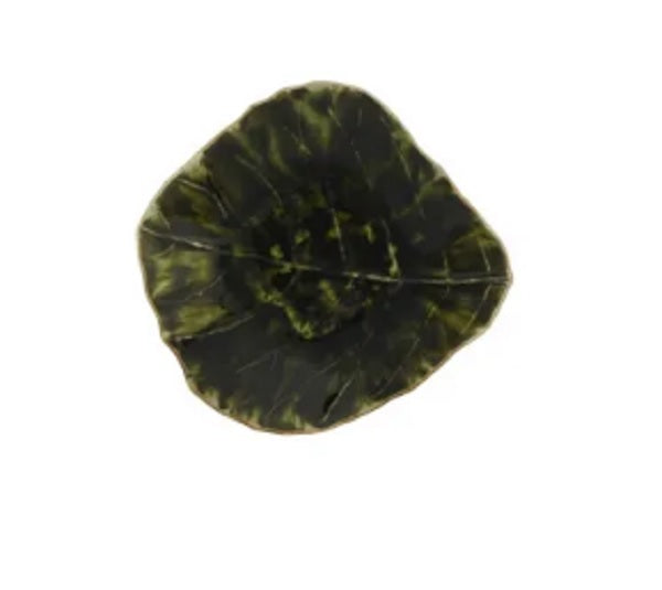 Assiette_en_feuille_par_Christian_Tortu_1-_LA_PETITE_BOITE_JAUNE