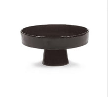 Charger l&#39;image dans la galerie, Assiette creuse sur pied haut &quot;La Mère&quot; de Marie Michielssen pour Serax
