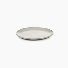 Charger l&#39;image dans la galerie, Assiette Taille L &quot;La Mère&quot; de Marie Michielssen pour Serax

