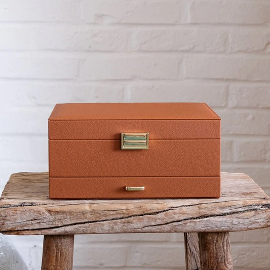 Grande boîte à bijoux avec tiroir, modèle Denise, coloris Cuir PU camel.  