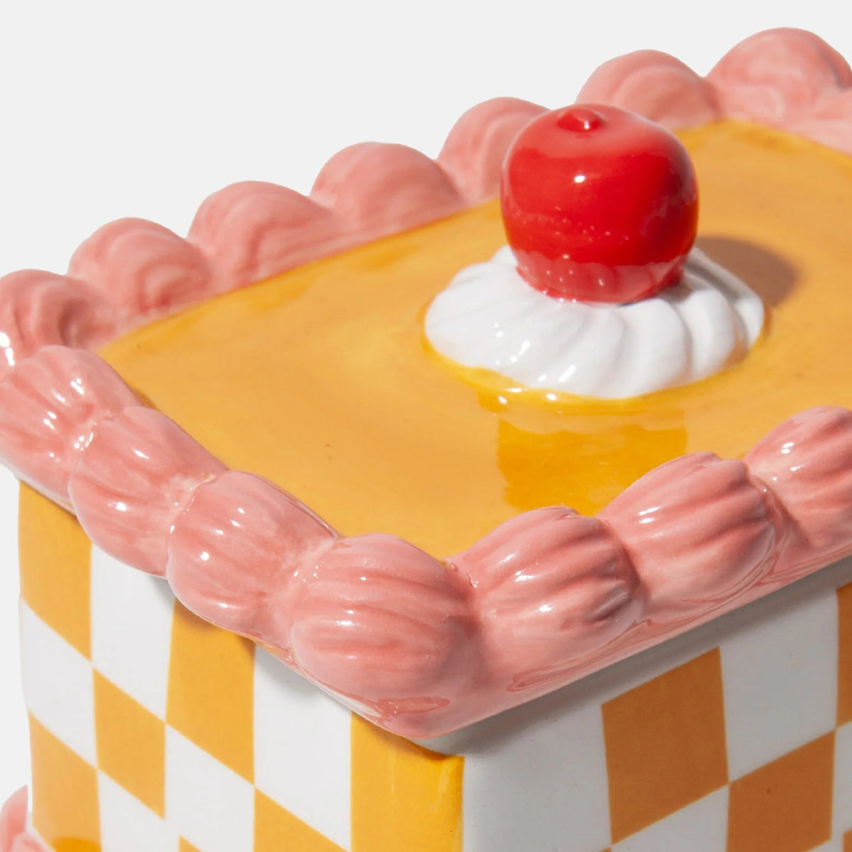 Boîte en céramique en forme de gâteau