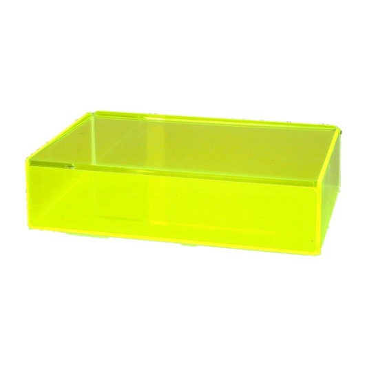 Boite rectangulaire en plexi jaune fluo, avec couvercle.