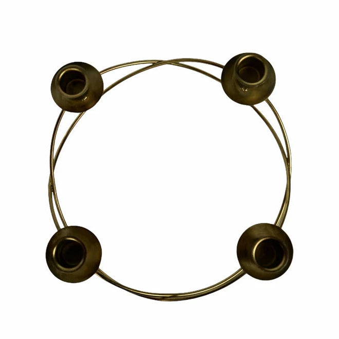 Bougeoir couronne en métal doré.