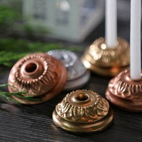 Set de 2 bougeoirs dorés en cire  fleuristes de la Ciergerie des Prémontrés