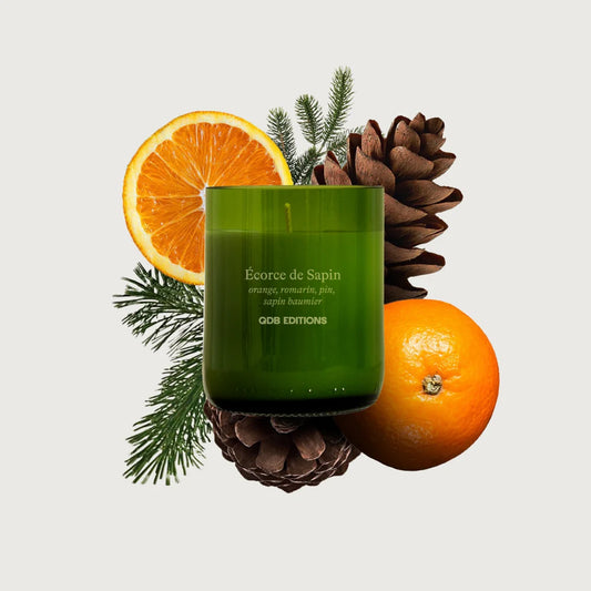 BOUGIE-PARFUMEE-Q-DE-BOUTEILLES-ECORCE-DE-SAPIN2-LA-PETITE-BOITE-JAUNE