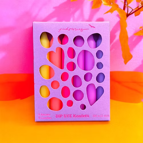 Lot de 6 bougies fines, dégradé du violet au jaune, dans leur packaging.