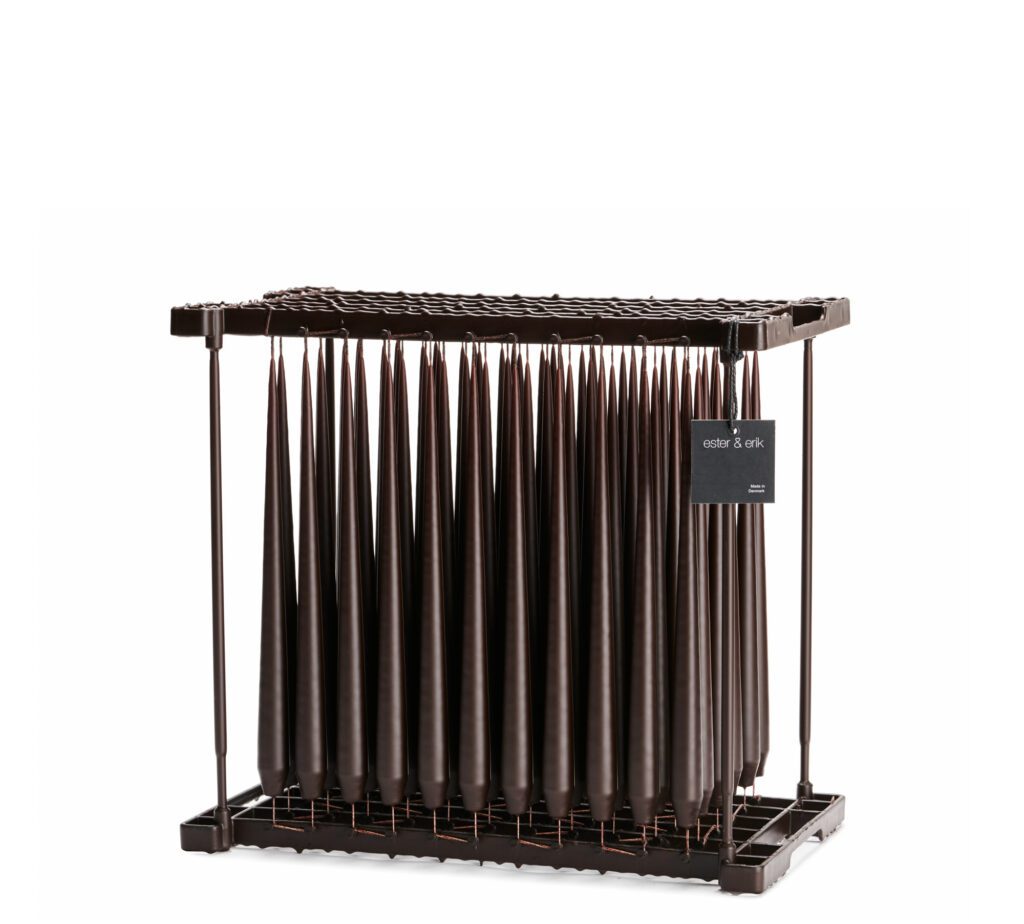 Bougies coniques, 32 cm, finition mat de Ester & Erik, coloris marron espresso. 