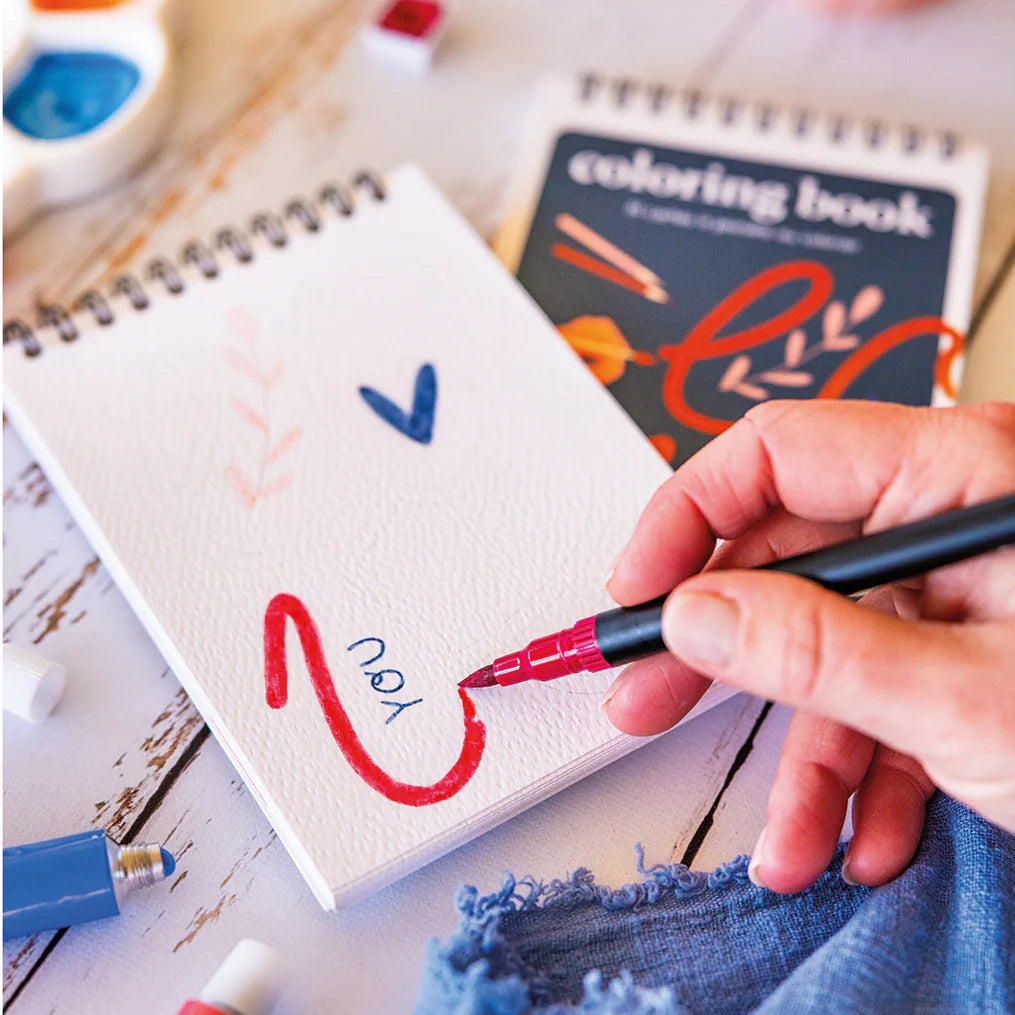 Carnet de coloriage à spiral, 14 pages épaisses détachables, remplissage au feutre.