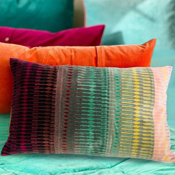 COUSSIN VELOURS MULTICOLORE POP-LAPETITEBOITEJAUNE