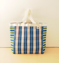 Charger l&#39;image dans la galerie, Grand sac cabas BEACH en nylon recyclé pour la plage, la ville ou les voyages
