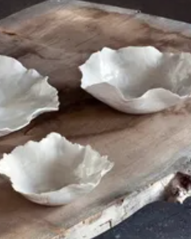 Plat saladier irrégulier émaillé blanc Taille S