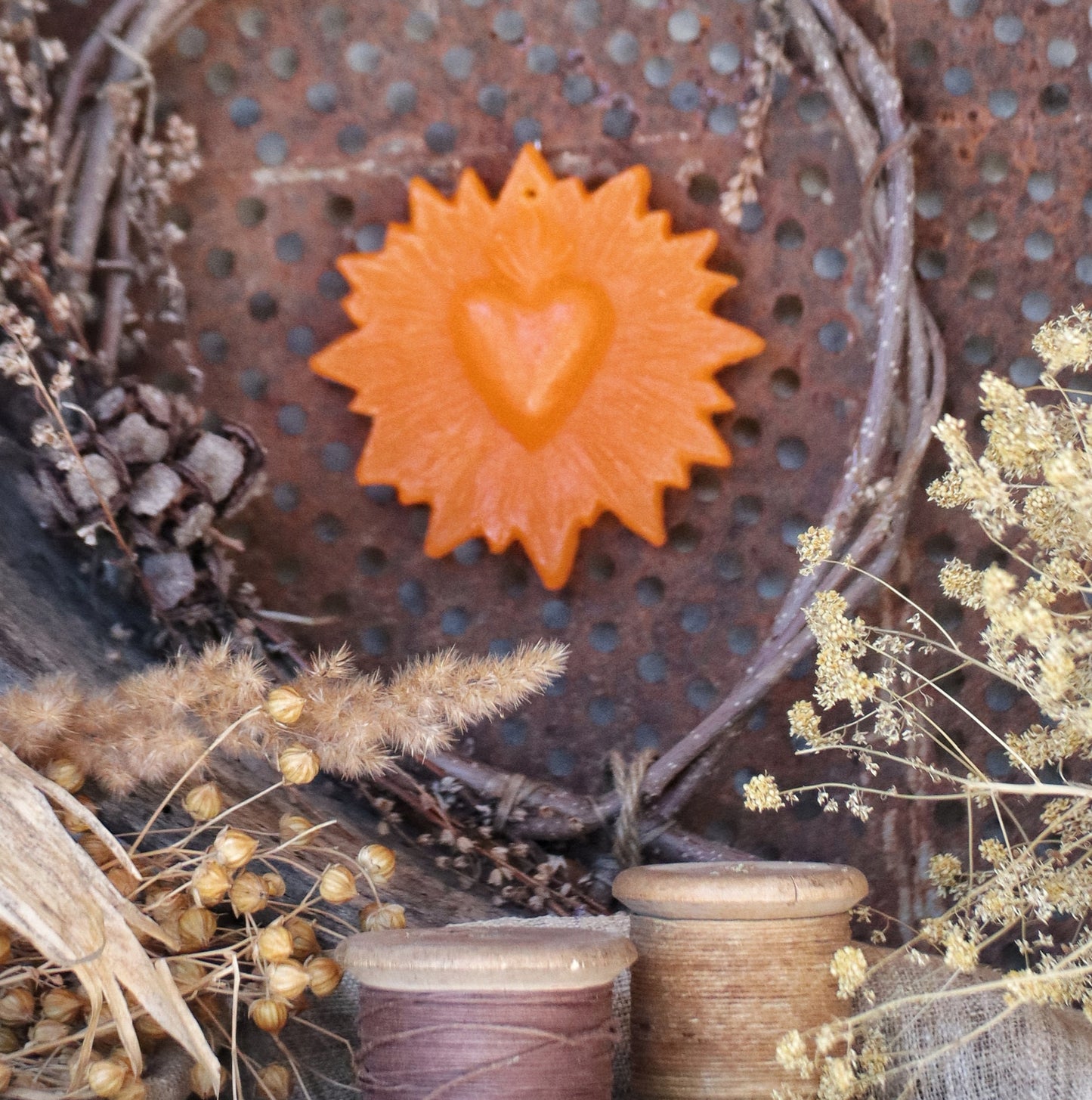 EX VOTO EN CIRE ORANGE CIERGERIE DES PREMONTRES - LA PETITE BOITE JAUNE