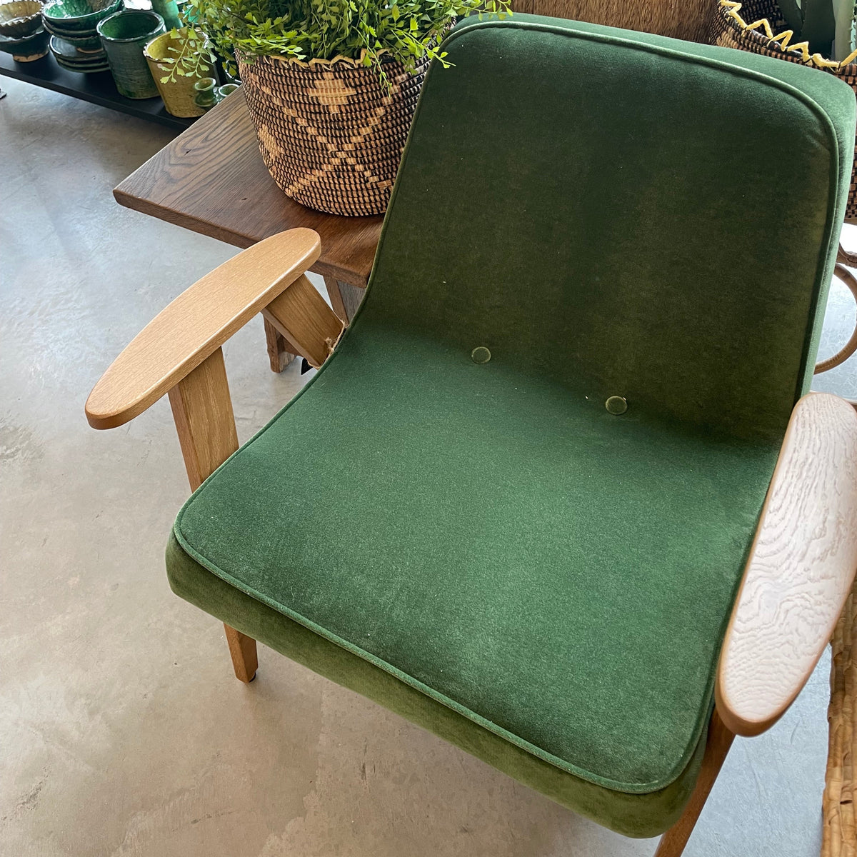FAUTEUIL_CHENE_ET_VELOURS vert_366_CONCEPT_-_LA_PETITE_BOITE_JAUNE