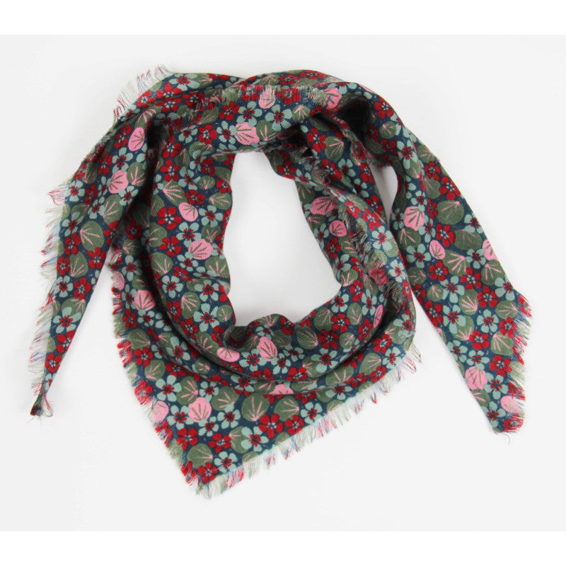 Foulard triangle en laine, graphique et éthique - Différents modèles