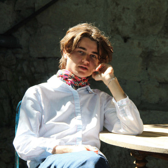 Foulard triangle en laine, graphique et éthique - Différents modèles