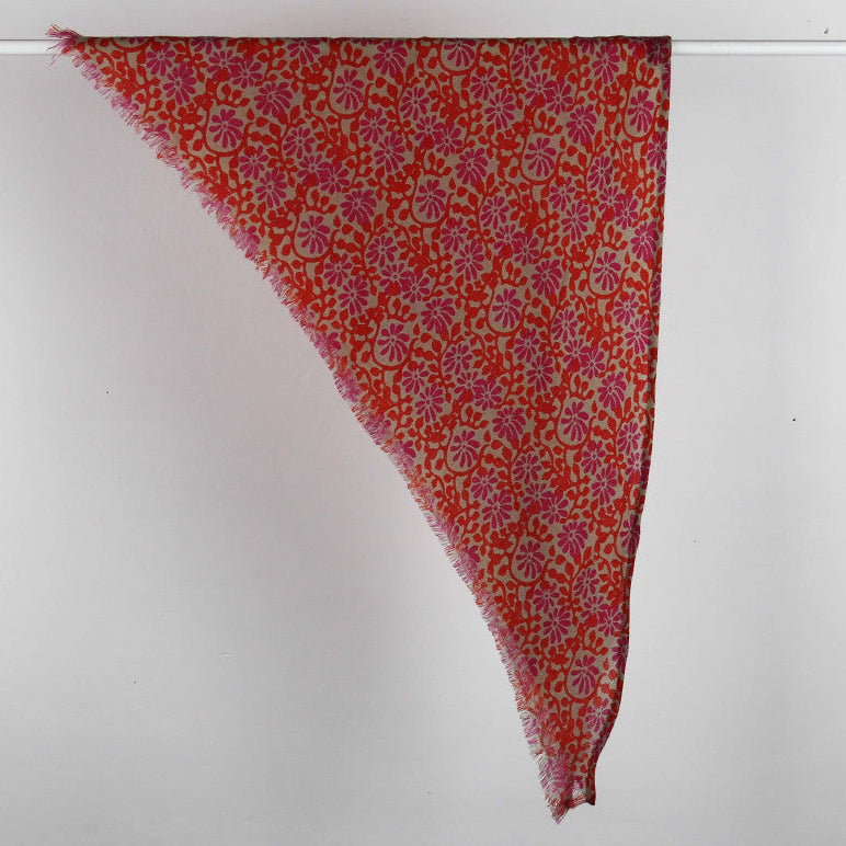 Foulard triangle en laine, graphique et éthique - Différents modèles