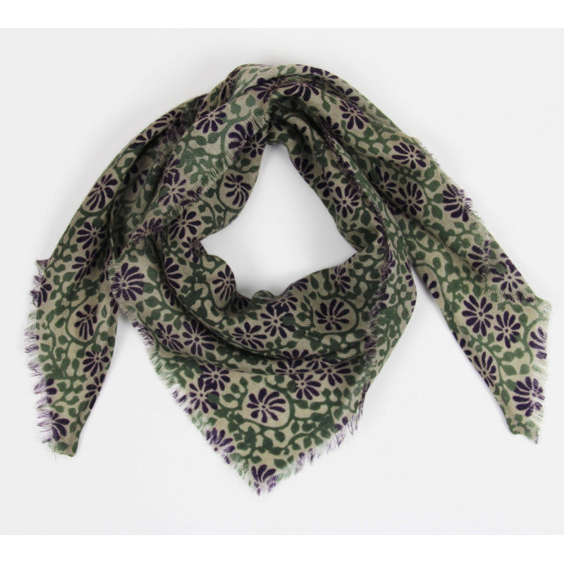 Foulard triangle en laine, graphique et éthique - Différents modèles